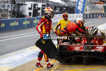 2024-06-15 - GIOVINAZZI Antonio (ita), Ferrari AF Corse, Ferrari 499P #51, Hypercar, FIA WEC, portrait during the 2024 24 Hours of Le Mans, 4th round of the 2024 FIA World Endurance Championship, on the Circuit des 24 Heures du Mans, from June 15 to 16, 2024 in Le Mans, France - 24 HEURES DU MANS 2024 - RACE - ENDURANCE - MOTORS