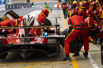 2024-06-15 - 51 PIER GUIDI Alessandro (ita), CALADO James (gbr), GIOVINAZZI Antonio (ita), Ferrari AF Corse, Ferrari 499P #51, Hypercar, FIA WEC, pit stop during the 2024 24 Hours of Le Mans, 4th round of the 2024 FIA World Endurance Championship, on the Circuit des 24 Heures du Mans, from June 15 to 16, 2024 in Le Mans, France - 24 HEURES DU MANS 2024 - RACE - ENDURANCE - MOTORS