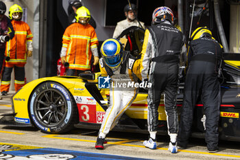 2024-06-15 - BOURDAIS Sébastien (fra), Cadillac Racing, Cadillac V-Series.R #03, Hypercar, portrait during the 2024 24 Hours of Le Mans, 4th round of the 2024 FIA World Endurance Championship, on the Circuit des 24 Heures du Mans, from June 15 to 16, 2024 in Le Mans, France - 24 HEURES DU MANS 2024 - RACE - ENDURANCE - MOTORS