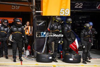 2024-06-15 - Pit stop, 59 SAUCY Grégoire (swi), COTTINGHAM James (gbr), COSTA Nicolas (bra), United Autosports, McLaren 720S GT3 Evo #59, LM GT3, FIA WEC, action during the 2024 24 Hours of Le Mans, 4th round of the 2024 FIA World Endurance Championship, on the Circuit des 24 Heures du Mans, from June 15 to 16, 2024 in Le Mans, France - 24 HEURES DU MANS 2024 - RACE - ENDURANCE - MOTORS