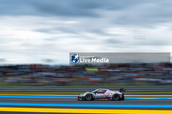 2024-06-15 - 55 HERIAU François (fra), MANN Simon (usa), ROVERA Alessio (ita), Vista AF Corse, Ferrari 296 GT3 #55, LM GT3, FIA WEC, action during the 2024 24 Hours of Le Mans, 4th round of the 2024 FIA World Endurance Championship, on the Circuit des 24 Heures du Mans, from June 15 to 16, 2024 in Le Mans, France - 24 HEURES DU MANS 2024 - RACE - ENDURANCE - MOTORS