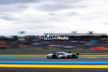 2024-06-15 - 94 VANDOORNE Stoffel (bel), DUVAL Loïc (fra), DI RESTA Paul (gbr), Peugeot TotalEnergies, Peugeot 9x8 #94, Hypercar, FIA WEC, action during the 2024 24 Hours of Le Mans, 4th round of the 2024 FIA World Endurance Championship, on the Circuit des 24 Heures du Mans, from June 15 to 16, 2024 in Le Mans, France - 24 HEURES DU MANS 2024 - RACE - ENDURANCE - MOTORS