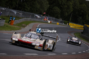 2024-06-15 - 12 STEVENS Will (gbr), ILOTT Callum (gbr), NATO Norman (fra), Hertz Team Jota, Porsche 963 #12, Hypercar, FIA WEC, action during the 2024 24 Hours of Le Mans, 4th round of the 2024 FIA World Endurance Championship, on the Circuit des 24 Heures du Mans, from June 15 to 16, 2024 in Le Mans, France - 24 HEURES DU MANS 2024 - RACE - ENDURANCE - MOTORS