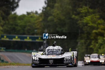 2024-06-15 - 93 VERGNE Jean-Eric (fra), JENSEN Mikkel (dnk), MULLER Nico (swi), Peugeot TotalEnergies, Peugeot 9x8 #93, Hypercar, FIA WEC, action during the 2024 24 Hours of Le Mans, 4th round of the 2024 FIA World Endurance Championship, on the Circuit des 24 Heures du Mans, from June 15 to 16, 2024 in Le Mans, France - 24 HEURES DU MANS 2024 - RACE - ENDURANCE - MOTORS