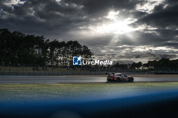 2024-06-15 - 31 FARFUS Augusto (bra), GELAEL Sean (ind), LEUNG Darren (gbr), Team WRT, BMW M4 GT3 #31, LM GT3, FIA WEC, action during the 2024 24 Hours of Le Mans, 4th round of the 2024 FIA World Endurance Championship, on the Circuit des 24 Heures du Mans, from June 15 to 16, 2024 in Le Mans, France - 24 HEURES DU MANS 2024 - RACE - ENDURANCE - MOTORS