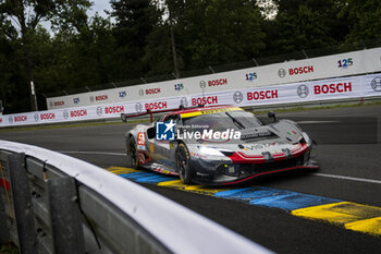 2024-06-15 - 55 HERIAU François (fra), MANN Simon (usa), ROVERA Alessio (ita), Vista AF Corse, Ferrari 296 GT3 #55, LM GT3, FIA WEC, action during the 2024 24 Hours of Le Mans, 4th round of the 2024 FIA World Endurance Championship, on the Circuit des 24 Heures du Mans, from June 15 to 16, 2024 in Le Mans, France - 24 HEURES DU MANS 2024 - RACE - ENDURANCE - MOTORS