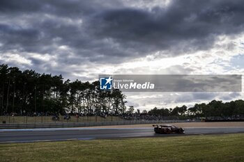 2024-06-15 - 86 WAINWRIGHT Michael (gbr), SERRA Daniel (bra), PERA Riccardo (ita), GR Racing, Ferrari 296 LMGT3 #86, LM GT3, action during the 2024 24 Hours of Le Mans, 4th round of the 2024 FIA World Endurance Championship, on the Circuit des 24 Heures du Mans, from June 15 to 16, 2024 in Le Mans, France - 24 HEURES DU MANS 2024 - RACE - ENDURANCE - MOTORS