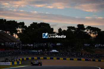 2024-06-15 - 37 FLUXA Lorenzo (spa), JAKOBSEN Malthe (dnk), MIYATA Ritomo (jpn), Cool Racing, Oreca 07 - Gibson #37, LMP2, action during the 2024 24 Hours of Le Mans, 4th round of the 2024 FIA World Endurance Championship, on the Circuit des 24 Heures du Mans, from June 15 to 16, 2024 in Le Mans, France - 24 HEURES DU MANS 2024 - RACE - ENDURANCE - MOTORS