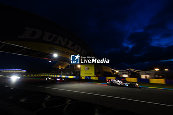 2024-06-15 - 10 CULLEN Ryan (gbr), PILET Patrick (fra), RICHELMI Stéphane (mco), Vector Sport, Oreca 07 - Gibson #10, LMP2, action during the 2024 24 Hours of Le Mans, 4th round of the 2024 FIA World Endurance Championship, on the Circuit des 24 Heures du Mans, from June 15 to 16, 2024 in Le Mans, France - 24 HEURES DU MANS 2024 - RACE - ENDURANCE - MOTORS