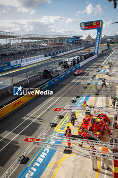 2024-06-15 - 50 FUOCO Antonio (ita), MOLINA Miguel (spa), NIELSEN Nicklas (dnk), Ferrari AF Corse, Ferrari 499P #50, Hypercar, FIA WEC, pitstop, arrêt aux stands, during the 2024 24 Hours of Le Mans, 4th round of the 2024 FIA World Endurance Championship, on the Circuit des 24 Heures du Mans, from June 15 to 16, 2024 in Le Mans, France - 24 HEURES DU MANS 2024 - RACE - ENDURANCE - MOTORS