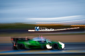 2024-06-15 - 63 BORTOLOTTI Mirko (ita), MORTARA Edoardo (ita), KVYAT Daniil, Lamborghini Iron Lynx, Lamborghini SC63 #63, Hypercar, FIA WEC, action, during the 2024 24 Hours of Le Mans, 4th round of the 2024 FIA World Endurance Championship, on the Circuit des 24 Heures du Mans, from June 15 to 16, 2024 in Le Mans, France - 24 HEURES DU MANS 2024 - RACE - ENDURANCE - MOTORS