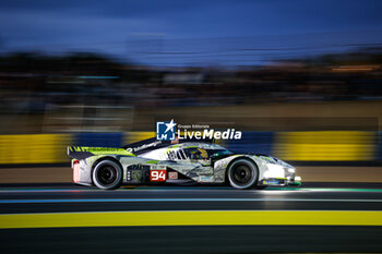 2024-06-15 - 94 VANDOORNE Stoffel (bel), DUVAL Loïc (fra), DI RESTA Paul (gbr), Peugeot TotalEnergies, Peugeot 9x8 #94, Hypercar, FIA WEC, action, during the 2024 24 Hours of Le Mans, 4th round of the 2024 FIA World Endurance Championship, on the Circuit des 24 Heures du Mans, from June 15 to 16, 2024 in Le Mans, France - 24 HEURES DU MANS 2024 - RACE - ENDURANCE - MOTORS