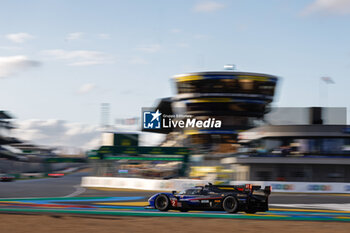 2024-06-15 - 02 BAMBER Earl (nzl), LYNN Alex (gbr), PALOU Alex (spa), Cadillac Racing, Cadillac V-Series.R #02, Hypercar, FIA WEC, action during the 2024 24 Hours of Le Mans, 4th round of the 2024 FIA World Endurance Championship, on the Circuit des 24 Heures du Mans, from June 15 to 16, 2024 in Le Mans, France - 24 HEURES DU MANS 2024 - RACE - ENDURANCE - MOTORS