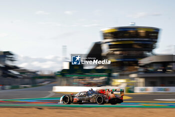 2024-06-15 - 20 VAN DER LINDE Sheldon (zaf), FRIJNS Robin (nld), RAST René (ger), BMW M Team WRT, BMW Hybrid V8 #20, Hypercar, FIA WEC, action during the 2024 24 Hours of Le Mans, 4th round of the 2024 FIA World Endurance Championship, on the Circuit des 24 Heures du Mans, from June 15 to 16, 2024 in Le Mans, France - 24 HEURES DU MANS 2024 - RACE - ENDURANCE - MOTORS