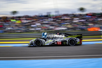 2024-06-15 - 93 VERGNE Jean-Eric (fra), JENSEN Mikkel (dnk), MULLER Nico (swi), Peugeot TotalEnergies, Peugeot 9x8 #93, Hypercar, FIA WEC, action during the 2024 24 Hours of Le Mans, 4th round of the 2024 FIA World Endurance Championship, on the Circuit des 24 Heures du Mans, from June 15 to 16, 2024 in Le Mans, France - 24 HEURES DU MANS 2024 - RACE - ENDURANCE - MOTORS