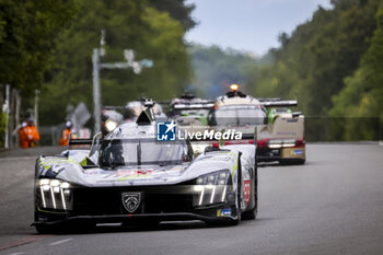 2024-06-15 - 93 VERGNE Jean-Eric (fra), JENSEN Mikkel (dnk), MULLER Nico (swi), Peugeot TotalEnergies, Peugeot 9x8 #93, Hypercar, FIA WEC, action during the 2024 24 Hours of Le Mans, 4th round of the 2024 FIA World Endurance Championship, on the Circuit des 24 Heures du Mans, from June 15 to 16, 2024 in Le Mans, France - 24 HEURES DU MANS 2024 - RACE - ENDURANCE - MOTORS