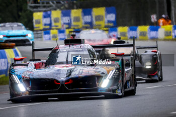 2024-06-15 - 20 VAN DER LINDE Sheldon (zaf), FRIJNS Robin (nld), RAST René (ger), BMW M Team WRT, BMW Hybrid V8 #20, Hypercar, FIA WEC, action during the 2024 24 Hours of Le Mans, 4th round of the 2024 FIA World Endurance Championship, on the Circuit des 24 Heures du Mans, from June 15 to 16, 2024 in Le Mans, France - 24 HEURES DU MANS 2024 - RACE - ENDURANCE - MOTORS