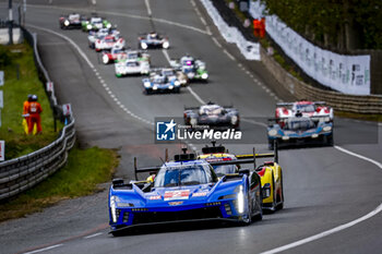 2024-06-15 - 02 BAMBER Earl (nzl), LYNN Alex (gbr), PALOU Alex (spa), Cadillac Racing, Cadillac V-Series.R #02, Hypercar, FIA WEC, action during the 2024 24 Hours of Le Mans, 4th round of the 2024 FIA World Endurance Championship, on the Circuit des 24 Heures du Mans, from June 15 to 16, 2024 in Le Mans, France - 24 HEURES DU MANS 2024 - RACE - ENDURANCE - MOTORS