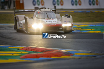 2024-06-15 - 12 STEVENS Will (gbr), ILOTT Callum (gbr), NATO Norman (fra), Hertz Team Jota, Porsche 963 #12, Hypercar, FIA WEC, action during the 2024 24 Hours of Le Mans, 4th round of the 2024 FIA World Endurance Championship, on the Circuit des 24 Heures du Mans, from June 15 to 16, 2024 in Le Mans, France - 24 HEURES DU MANS 2024 - RACE - ENDURANCE - MOTORS