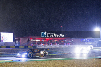 2024-06-15 - 86 WAINWRIGHT Michael (gbr), SERRA Daniel (bra), PERA Riccardo (ita), GR Racing, Ferrari 296 LMGT3 #86, LM GT3, action during the 2024 24 Hours of Le Mans, 4th round of the 2024 FIA World Endurance Championship, on the Circuit des 24 Heures du Mans, from June 15 to 16, 2024 in Le Mans, France - 24 HEURES DU MANS 2024 - RACE - ENDURANCE - MOTORS