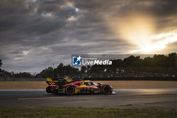 2024-06-15 - 51 PIER GUIDI Alessandro (ita), CALADO James (gbr), GIOVINAZZI Antonio (ita), Ferrari AF Corse, Ferrari 499P #51, Hypercar, FIA WEC, action during the 2024 24 Hours of Le Mans, 4th round of the 2024 FIA World Endurance Championship, on the Circuit des 24 Heures du Mans, from June 15 to 16, 2024 in Le Mans, France - 24 HEURES DU MANS 2024 - RACE - ENDURANCE - MOTORS