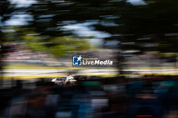 2024-06-15 - 38 RASMUSSEN Oliver (dnk), HANSON Philip (gbr), BUTTON Jenson (gbr), Hertz Team Jota, Porsche 963 #38, Hypercar, FIA WEC, action during the 2024 24 Hours of Le Mans, 4th round of the 2024 FIA World Endurance Championship, on the Circuit des 24 Heures du Mans, from June 15 to 16, 2024 in Le Mans, France - 24 HEURES DU MANS 2024 - RACE - ENDURANCE - MOTORS