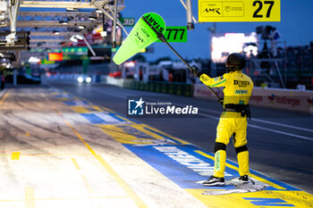 2024-06-15 - D’Station Racing mechanic, mecanicien during the 2024 24 Hours of Le Mans, 4th round of the 2024 FIA World Endurance Championship, on the Circuit des 24 Heures du Mans, from June 15 to 16, 2024 in Le Mans, France - 24 HEURES DU MANS 2024 - RACE - ENDURANCE - MOTORS