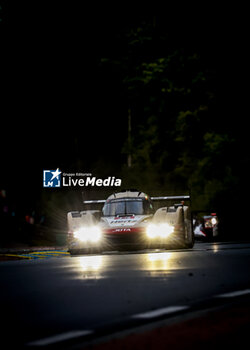 2024-06-15 - 12 STEVENS Will (gbr), ILOTT Callum (gbr), NATO Norman (fra), Hertz Team Jota, Porsche 963 #12, Hypercar, FIA WEC, action during the 2024 24 Hours of Le Mans, 4th round of the 2024 FIA World Endurance Championship, on the Circuit des 24 Heures du Mans, from June 15 to 16, 2024 in Le Mans, France - 24 HEURES DU MANS 2024 - RACE - ENDURANCE - MOTORS