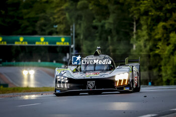 2024-06-15 - 94 VANDOORNE Stoffel (bel), DUVAL Loïc (fra), DI RESTA Paul (gbr), Peugeot TotalEnergies, Peugeot 9x8 #94, Hypercar, FIA WEC, action during the 2024 24 Hours of Le Mans, 4th round of the 2024 FIA World Endurance Championship, on the Circuit des 24 Heures du Mans, from June 15 to 16, 2024 in Le Mans, France - 24 HEURES DU MANS 2024 - RACE - ENDURANCE - MOTORS