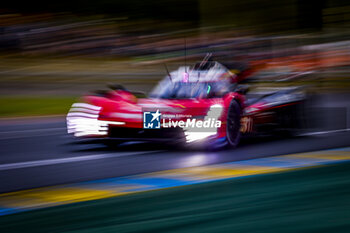 2024-06-15 - 311 DERANI Luis Felipe (bra), AITKEN Jack (gbr), DRUGOVICH Felipe (bra), Whelen Cadillac Racing, Cadillac V-Series.R #311, Hypercar, action during the 2024 24 Hours of Le Mans, 4th round of the 2024 FIA World Endurance Championship, on the Circuit des 24 Heures du Mans, from June 15 to 16, 2024 in Le Mans, France - 24 HEURES DU MANS 2024 - RACE - ENDURANCE - MOTORS