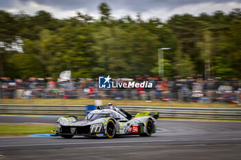 2024-06-15 - 94 VANDOORNE Stoffel (bel), DUVAL Loïc (fra), DI RESTA Paul (gbr), Peugeot TotalEnergies, Peugeot 9x8 #94, Hypercar, FIA WEC, action during the 2024 24 Hours of Le Mans, 4th round of the 2024 FIA World Endurance Championship, on the Circuit des 24 Heures du Mans, from June 15 to 16, 2024 in Le Mans, France - 24 HEURES DU MANS 2024 - RACE - ENDURANCE - MOTORS