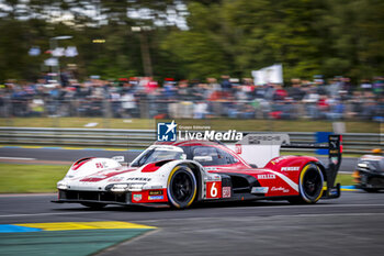 2024-06-15 - 06 ESTRE Kevin (fra), LOTTERER André (ger), VANTHOOR Laurens (bel), Porsche Penske Motorsport, Porsche 963 #06, Hypercar, FIA WEC, action during the 2024 24 Hours of Le Mans, 4th round of the 2024 FIA World Endurance Championship, on the Circuit des 24 Heures du Mans, from June 15 to 16, 2024 in Le Mans, France - 24 HEURES DU MANS 2024 - RACE - ENDURANCE - MOTORS