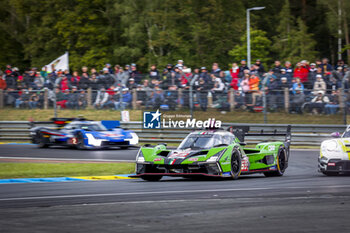 2024-06-15 - 63 BORTOLOTTI Mirko (ita), MORTARA Edoardo (ita), KVYAT Daniil, Lamborghini Iron Lynx, Lamborghini SC63 #63, Hypercar, FIA WEC, action during the 2024 24 Hours of Le Mans, 4th round of the 2024 FIA World Endurance Championship, on the Circuit des 24 Heures du Mans, from June 15 to 16, 2024 in Le Mans, France - 24 HEURES DU MANS 2024 - RACE - ENDURANCE - MOTORS