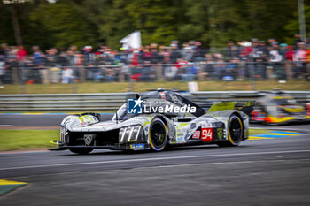 2024-06-15 - 94 VANDOORNE Stoffel (bel), DUVAL Loïc (fra), DI RESTA Paul (gbr), Peugeot TotalEnergies, Peugeot 9x8 #94, Hypercar, FIA WEC, action during the 2024 24 Hours of Le Mans, 4th round of the 2024 FIA World Endurance Championship, on the Circuit des 24 Heures du Mans, from June 15 to 16, 2024 in Le Mans, France - 24 HEURES DU MANS 2024 - RACE - ENDURANCE - MOTORS