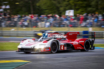 2024-06-15 - 04 JAMINET Mathieu (fra), NASR Felipe (bra), TANDY Nick (gbr), Porsche Penske Motorsport, Porsche 963 #04, Hypercar, action during the 2024 24 Hours of Le Mans, 4th round of the 2024 FIA World Endurance Championship, on the Circuit des 24 Heures du Mans, from June 15 to 16, 2024 in Le Mans, France - 24 HEURES DU MANS 2024 - RACE - ENDURANCE - MOTORS