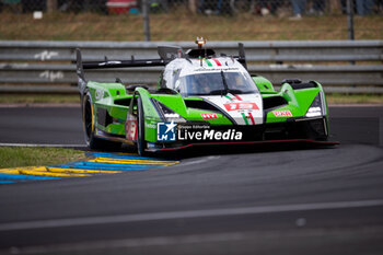 2024-06-15 - 19 GROSJEAN Romain (fra), CALDARELLI Andrea (ita), CAIROLI Matteo (ita), Lamborghini Iron Lynx, Lamborghini SC63 #19, Hypercar, action during the 2024 24 Hours of Le Mans, 4th round of the 2024 FIA World Endurance Championship, on the Circuit des 24 Heures du Mans, from June 15 to 16, 2024 in Le Mans, France - 24 HEURES DU MANS 2024 - RACE - ENDURANCE - MOTORS