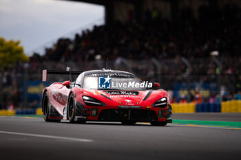 2024-06-15 - 70 IRIBE Brendan (usa), MILLROY Ollie (gar), SCHANDORFF Frederik (dnk), Inception Racing, McLaren 720S LMGT3 Evo, LM GT3, action during the 2024 24 Hours of Le Mans, 4th round of the 2024 FIA World Endurance Championship, on the Circuit des 24 Heures du Mans, from June 15 to 16, 2024 in Le Mans, France - 24 HEURES DU MANS 2024 - RACE - ENDURANCE - MOTORS