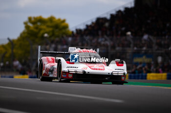 2024-06-15 - 06 ESTRE Kevin (fra), LOTTERER André (ger), VANTHOOR Laurens (bel), Porsche Penske Motorsport, Porsche 963 #06, Hypercar, FIA WEC, action during the 2024 24 Hours of Le Mans, 4th round of the 2024 FIA World Endurance Championship, on the Circuit des 24 Heures du Mans, from June 15 to 16, 2024 in Le Mans, France - 24 HEURES DU MANS 2024 - RACE - ENDURANCE - MOTORS