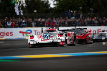 2024-06-15 - 05 CAMPBELL Matt (aus), CHRISTENSEN Michael (dnk), MAKOWIECKI Frédéric (fra), Porsche Penske Motorsport, Porsche 963 #05, Hypercar, FIA WEC, action during the 2024 24 Hours of Le Mans, 4th round of the 2024 FIA World Endurance Championship, on the Circuit des 24 Heures du Mans, from June 15 to 16, 2024 in Le Mans, France - 24 HEURES DU MANS 2024 - RACE - ENDURANCE - MOTORS