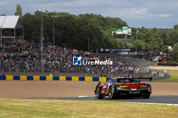 2024-06-15 - 66 PETROBELLI Giacomo (ita), TEN VOORDE Larry (nld), YOLUC Salih (tur), JMW Motorsport, Ferrari 296 LMGT3 #66, LM GT3, action during the 2024 24 Hours of Le Mans, 4th round of the 2024 FIA World Endurance Championship, on the Circuit des 24 Heures du Mans, from June 15 to 16, 2024 in Le Mans, France - 24 HEURES DU MANS 2024 - RACE - ENDURANCE - MOTORS