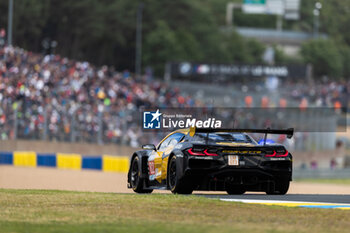 2024-06-15 - 82 JUNCADELLA Daniel (spa), BAUD Sébastien (fra), KOIZUMI Hiroshi (jpn), TF Sport, Corvette Z06 GT3.R #82, LM GT3, FIA WEC, action during the 2024 24 Hours of Le Mans, 4th round of the 2024 FIA World Endurance Championship, on the Circuit des 24 Heures du Mans, from June 15 to 16, 2024 in Le Mans, France - 24 HEURES DU MANS 2024 - RACE - ENDURANCE - MOTORS