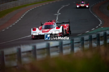 2024-06-15 - 04 JAMINET Mathieu (fra), NASR Felipe (bra), TANDY Nick (gbr), Porsche Penske Motorsport, Porsche 963 #04, Hypercar, action during the 2024 24 Hours of Le Mans, 4th round of the 2024 FIA World Endurance Championship, on the Circuit des 24 Heures du Mans, from June 15 to 16, 2024 in Le Mans, France - 24 HEURES DU MANS 2024 - RACE - ENDURANCE - MOTORS