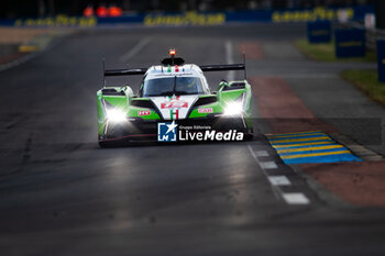 2024-06-15 - 19 GROSJEAN Romain (fra), CALDARELLI Andrea (ita), CAIROLI Matteo (ita), Lamborghini Iron Lynx, Lamborghini SC63 #19, Hypercar, action during the 2024 24 Hours of Le Mans, 4th round of the 2024 FIA World Endurance Championship, on the Circuit des 24 Heures du Mans, from June 15 to 16, 2024 in Le Mans, France - 24 HEURES DU MANS 2024 - RACE - ENDURANCE - MOTORS