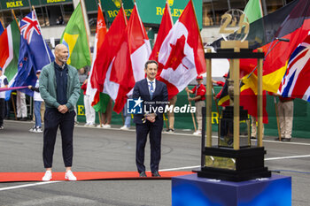 2024-06-15 - ZIDANE Zinedine (fra), Start of the 24 Hours of Le Mans 2024, FILLON Pierre (fra), President of ACO, portrait during the starting grid of the 2024 24 Hours of Le Mans, 4th round of the 2024 FIA World Endurance Championship, on the Circuit des 24 Heures du Mans, on June 15, 2024 in Le Mans, France - 24 HEURES DU MANS 2024 - STARTING GRID - ENDURANCE - MOTORS