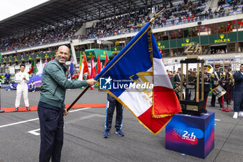 2024-06-15 - ZIDANE Zinedine (fra), Start of the 24 Hours of Le Mans 2024, portrait during the starting grid of the 2024 24 Hours of Le Mans, 4th round of the 2024 FIA World Endurance Championship, on the Circuit des 24 Heures du Mans, on June 15, 2024 in Le Mans, France - 24 HEURES DU MANS 2024 - STARTING GRID - ENDURANCE - MOTORS