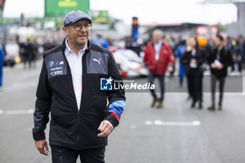 2024-06-15 - VOSSE Vincent, Team Principal of WRT, portrait during the starting grid of the 2024 24 Hours of Le Mans, 4th round of the 2024 FIA World Endurance Championship, on the Circuit des 24 Heures du Mans, on June 15, 2024 in Le Mans, France - 24 HEURES DU MANS 2024 - STARTING GRID - ENDURANCE - MOTORS