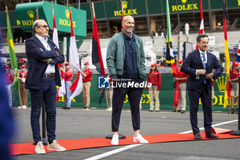 2024-06-15 - MILLE Richard (fra), Président ot the FIA Endurance Commission, ZIDANE Zinedine (fra), Start of the 24 Hours of Le Mans 2024, FILLON Pierre (fra), President of ACO, portrait during the starting grid of the 2024 24 Hours of Le Mans, 4th round of the 2024 FIA World Endurance Championship, on the Circuit des 24 Heures du Mans, on June 15, 2024 in Le Mans, France - 24 HEURES DU MANS 2024 - STARTING GRID - ENDURANCE - MOTORS