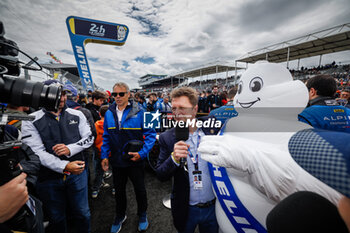 2024-06-15 - Allan McNish, portrait, during the starting grid of the 2024 24 Hours of Le Mans, 4th round of the 2024 FIA World Endurance Championship, on the Circuit des 24 Heures du Mans, on June 15, 2024 in Le Mans, France - 24 HEURES DU MANS 2024 - STARTING GRID - ENDURANCE - MOTORS