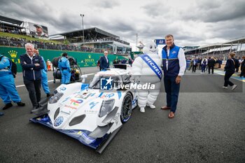 2024-06-15 - Executive Vice President Automotive, Motorsport, Michelin, Supervises the Americas Regions, portrait, Bibendum, Bonhomme Michelin, portrait, during the starting grid of the 2024 24 Hours of Le Mans, 4th round of the 2024 FIA World Endurance Championship, on the Circuit des 24 Heures du Mans, on June 15, 2024 in Le Mans, France - 24 HEURES DU MANS 2024 - STARTING GRID - ENDURANCE - MOTORS