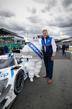 2024-06-15 - Executive Vice President Automotive, Motorsport, Michelin, Supervises the Americas Regions, portrait, Bibendum, Bonhomme Michelin, portrait, during the starting grid of the 2024 24 Hours of Le Mans, 4th round of the 2024 FIA World Endurance Championship, on the Circuit des 24 Heures du Mans, on June 15, 2024 in Le Mans, France - 24 HEURES DU MANS 2024 - STARTING GRID - ENDURANCE - MOTORS